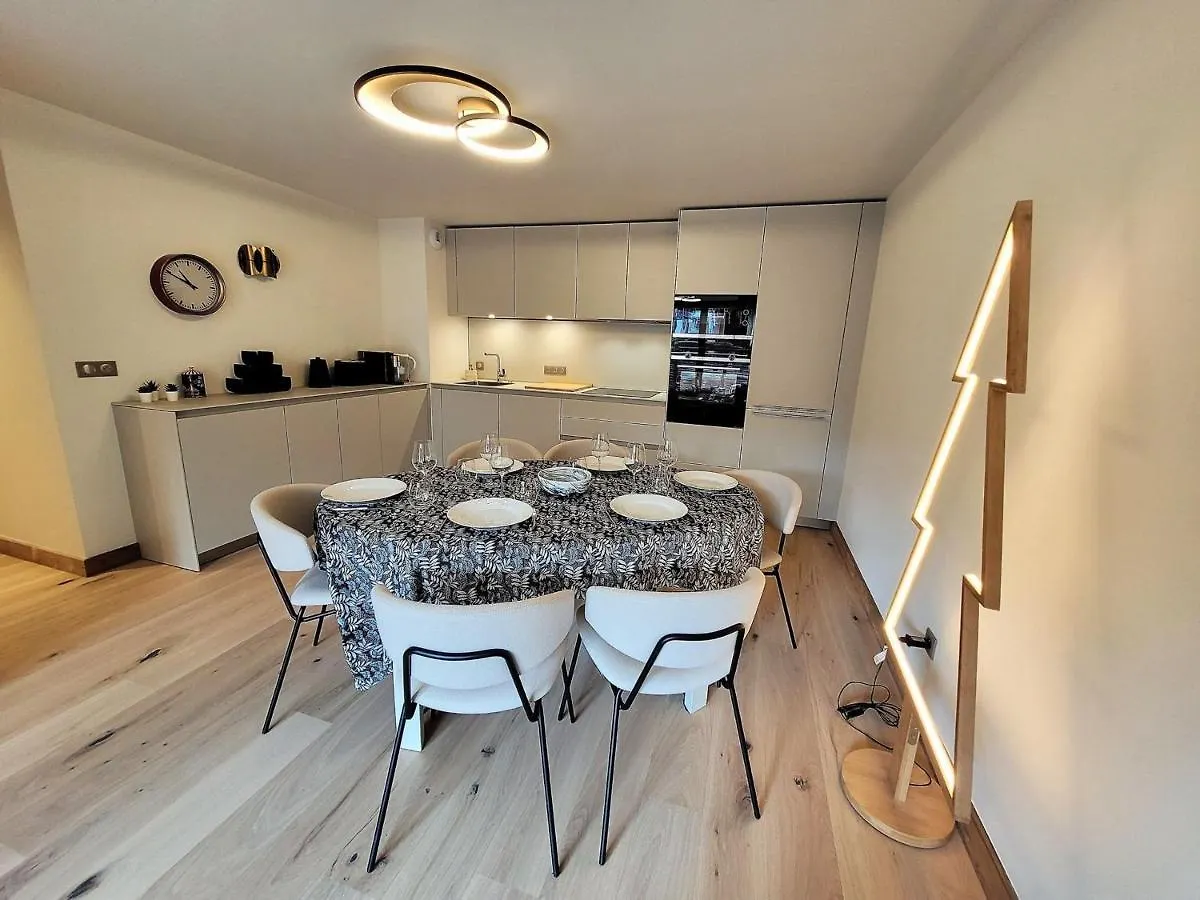 Appartement Prestige 6 Pers, Centre Les Gets, A 150M Des Pistes, Avec Terrasse Et Equipements Luxueux - Fr-1-598-147 Apartment